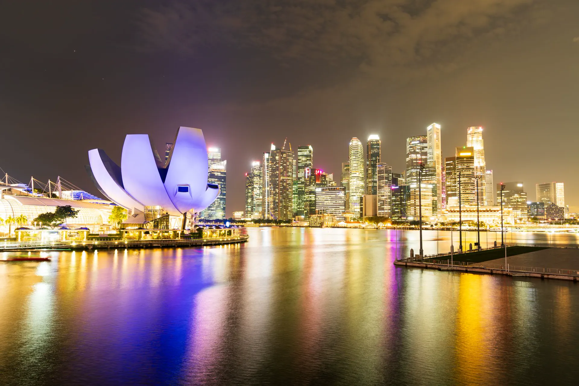 Marina Bay, Singapore, lit at night